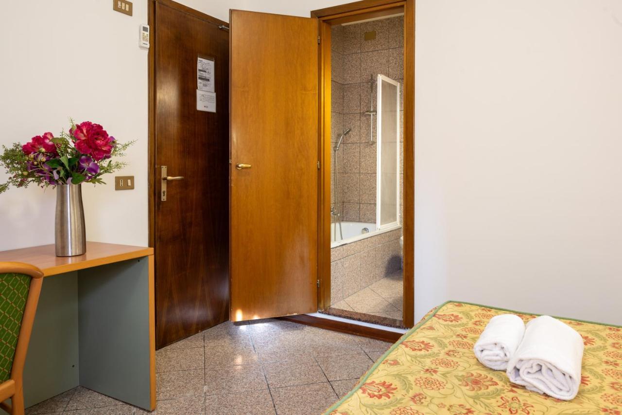 Camelia Rooms Venice Guesthouse Mestre Zewnętrze zdjęcie